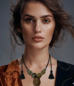 Velmora Antique Chain